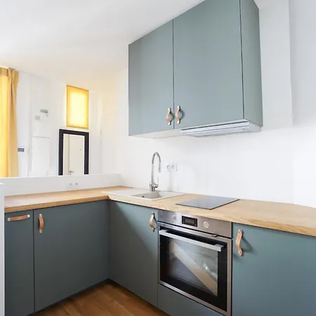 Bright & Stylish In The Heart Of Le Marais Apartment Paris