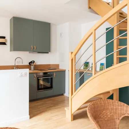 Bright & Stylish In The Heart Of Le Marais