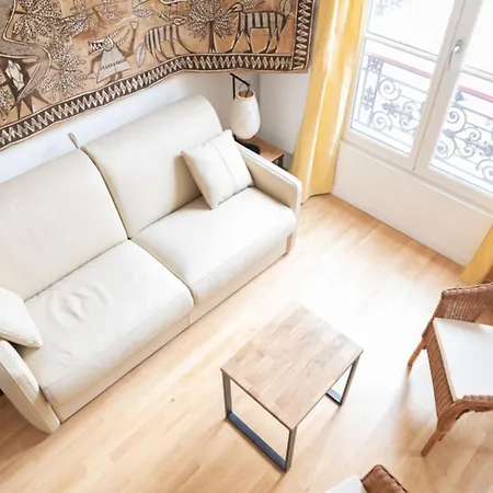 Bright & Stylish In The Heart Of Le Marais Apartment *